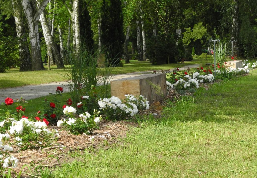 Sitzbank im Garten der Vielfalt